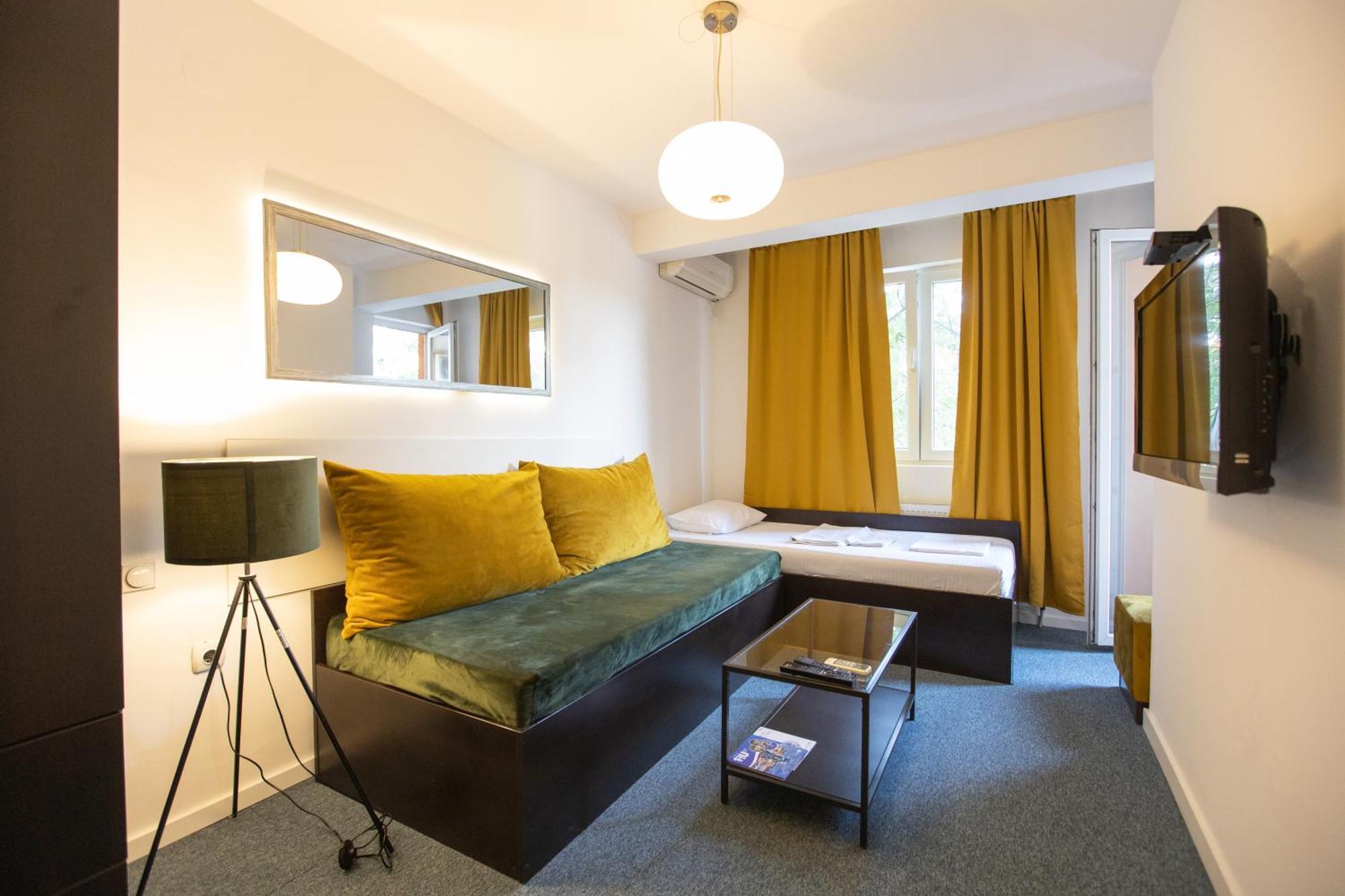 4 Rooms Apartments Ниш Экстерьер фото