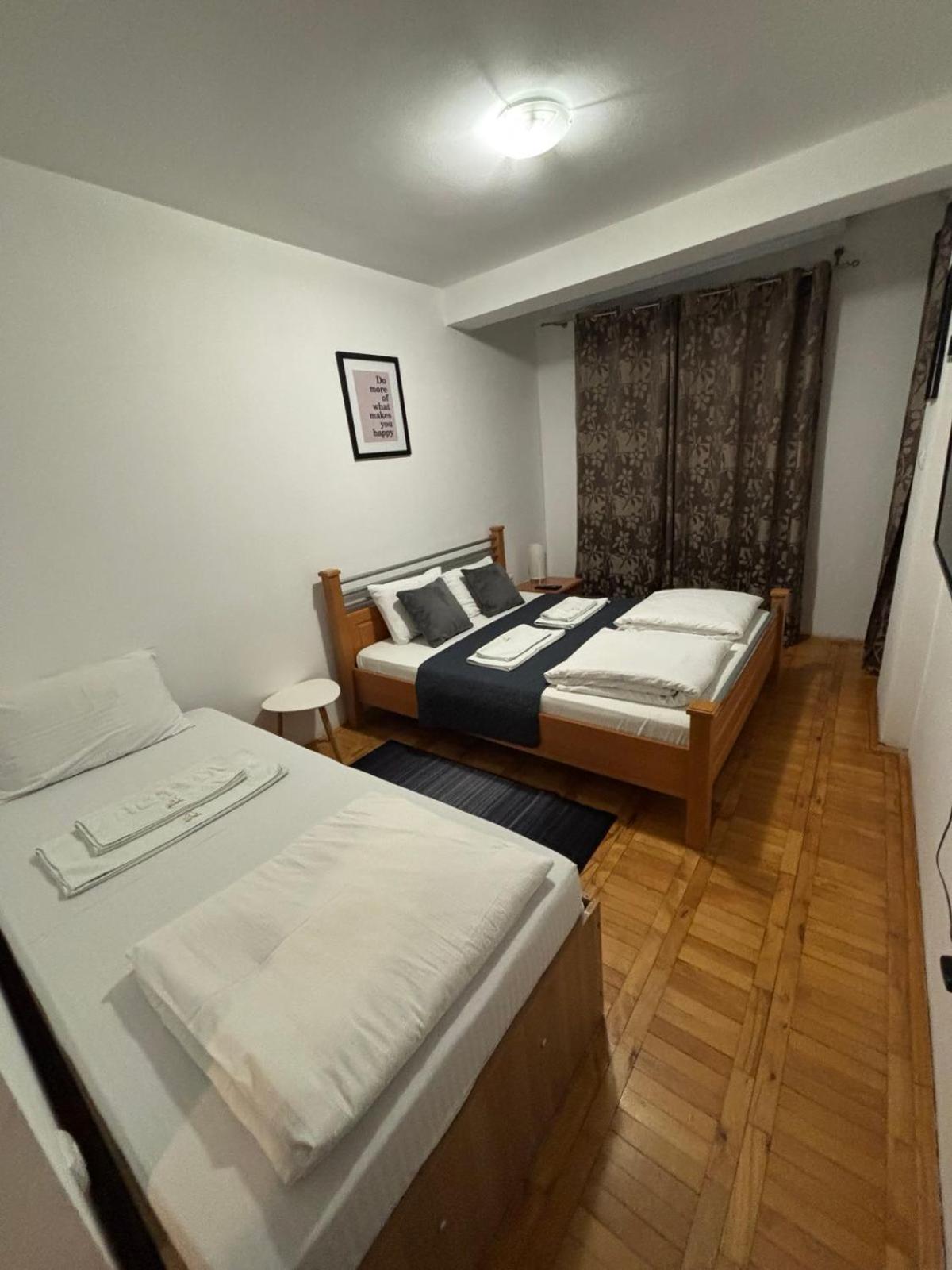 4 Rooms Apartments Ниш Экстерьер фото